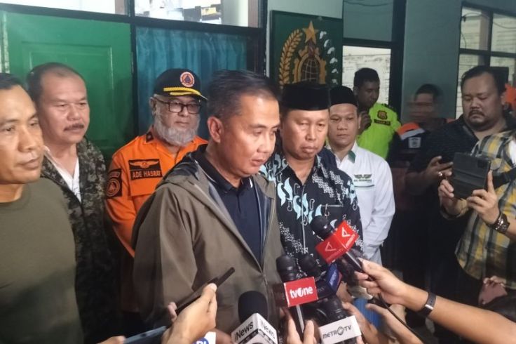 135 KK Dievakuasi Pascaledakan Hebat Gudang Peluru Kodam Jaya 