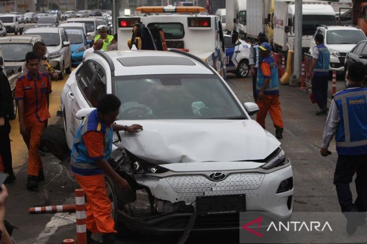 Sopir "Bocil" Truk Ugal-ugalan Biang Laka Beruntun di GT Halim Jadi Tersangka 