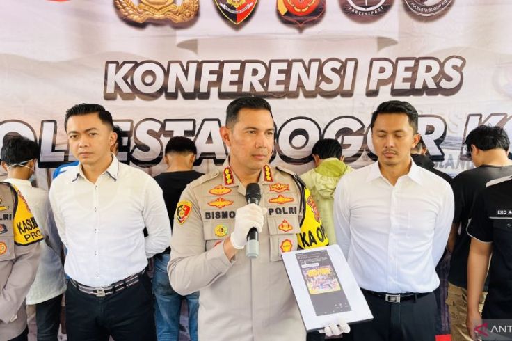 Anggota Gangster Promosikan Judi Online Pakai Instagram Lalu Ditangkap