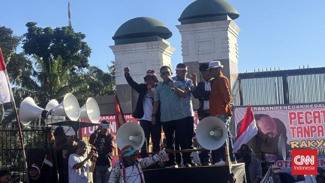 Sejumlah Anggota DPR Ini "Turun Gunung" Temui Langsung Massa Demonstran