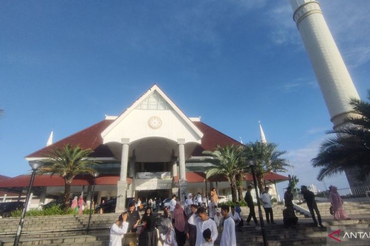 Cuaca Cerah Iringi Salat Id di Jakarta