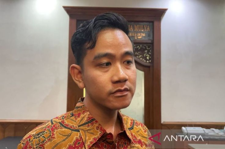 Tak Hadir di MK, Gibran Pilih Urus Pekerjaan Wali Kota Solo