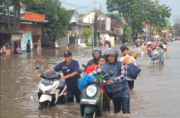 Jelang Lebaran Warga Pasuruan Kebanjiran, Jalur Pantura Putus