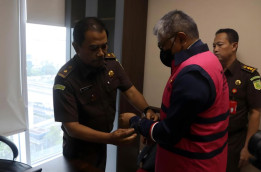 Teganya Orang Ini "Embat" Dana Pensiun BUMN Ratusan Miliar