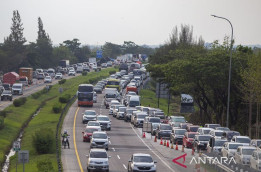 Polisi Mulai Berlakukan One Way di Jalur Tol