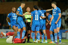 Pelatih Persib Bandung Yakini Tak Akan Mudah Lawan Bali United