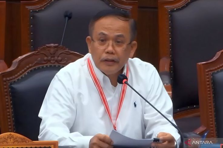 Eks Hakim MK Ini Terusik dengan Kekacauan Pemilu 2024