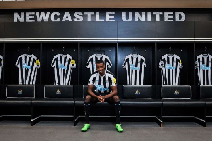 Pelatih Newcastle Keberatan Isak dan Guimaraes Hengkang