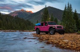 Jeep Gladiator 2024 Berani Tampil dengan Warna Tuscadero