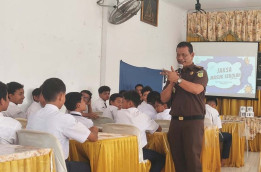 Jaksa di Aceh Ini Rela Turun ke Sekolah, Ajari Siswa Jauhi Perundungan