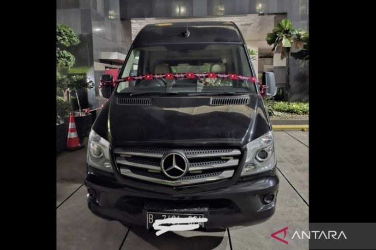 KPK Sita Mobil Mercedes Benz Sprinter Milik SYL