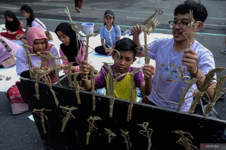 Orang Tua Jangan Banyak Kritik Anak saat Berkarya Seni