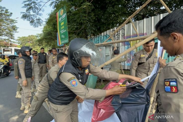 Simpatiknya di Mana? Bakal Calon Wali Kota di Bogor Nekat Pasang Ratusan Spanduk Liar