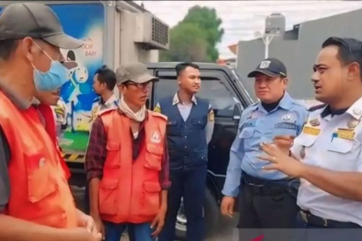 Pemprov DKI Ciduk 216 Jukir Liar Minimarket di Sejumlah Lokasi Ini