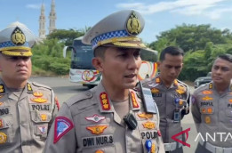 Bahaya! Polisi Larang Pengendara Hindari Lembah Anai Demi Keselamatan