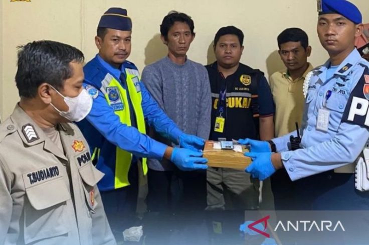 Pria Ini Nekat Bawa 33 Kg Sabu ke Bandara  Halim Langsung Dibekuk Polisi Militer