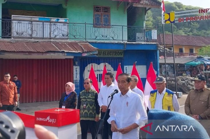 Jokowi Resmikan Lima Ruas Jalan Infpres Rp211,84 Miliar di NTB