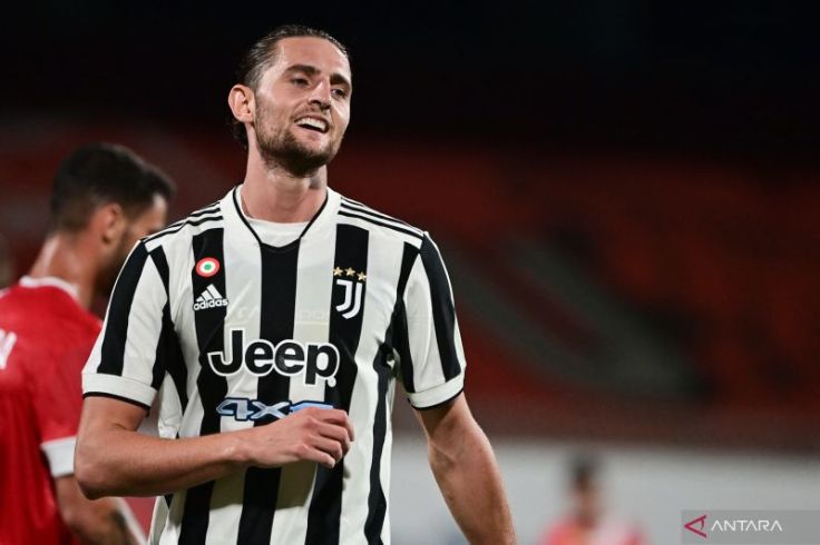 Juventus Ingin Pertahankan Adrien Rabiot