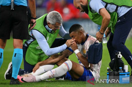 Hidung Patah, Kylian Mbappe Duduk di Bangku Cadangan saat Hadapi Belanda