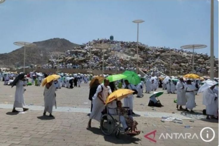 Jemaah  Perbanyak Zikir dan Doa Jelang Puncak Haji