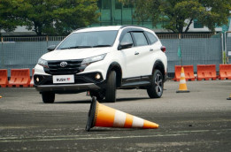 Kenali Peningkatan Toyota Rush dan Harganya