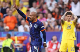 Bungkam Rumania 3-0, Belanda ke Perempat Final