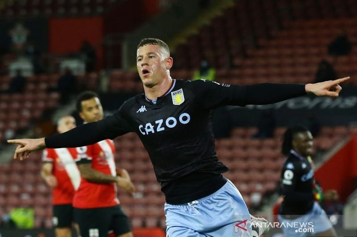 Gelandang Inggris Ross Barkley Merumput Permanen di Aston Villa