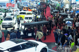 Pengunjung Pameran Otomotif GIIAS 2024  Membeludak, Apa Banyak yang Beli?