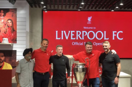 Liverpool Jual Merchandise di Pondok Indah Mall 2