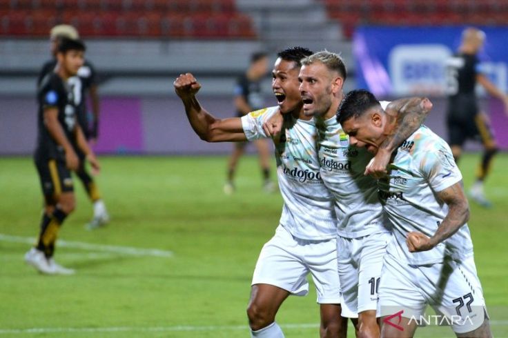 Berakhir Imbang 2-2 Lawan Dewa United, Pelatih Persib Bandung Sebut Adil