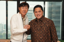 Erick Thohir Senang Kesehatan Shin Tae-yong Pulih dan Siap Kerja