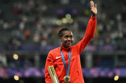 Catat Sejarah! Kipyegon Raih Emas 1.500 M Putri Tiga Kali Berturut