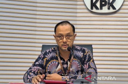 KPK Geledah Rumah Dinas dan Kantor Bupati Situbondo