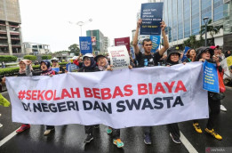 Saatnya Jakarta Gelar Sekolah Swasta Gratis