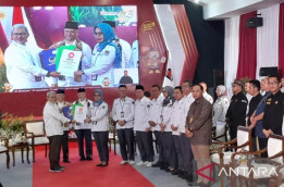 Unik! Ahmad Syaikhu Ilham Habibie Daftar Pakai Kendaraan Klasik