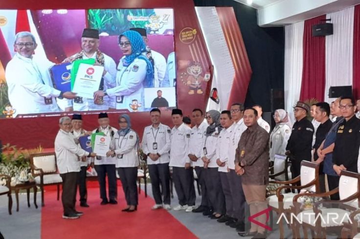 Unik! Ahmad Syaikhu Ilham Habibie Daftar Pakai Kendaraan Klasik