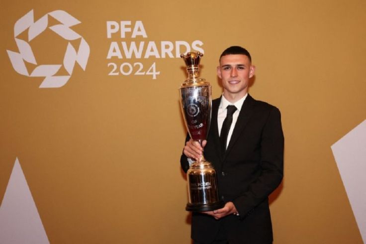 Phil Foden Sabat Penghargaan Pemain Terbaik PFA