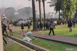 Gedung DPR Jebol, Polisi Teriak-teriak di Pengeras Suara