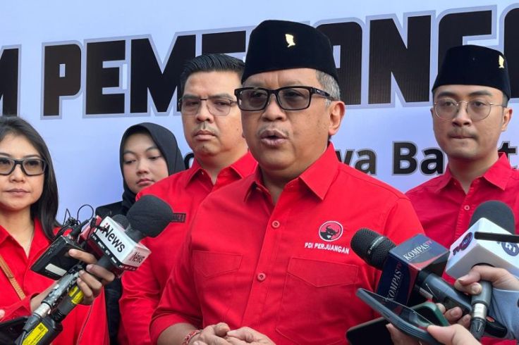 Kode Keras PDIP: Anies "Darahnya Merah"