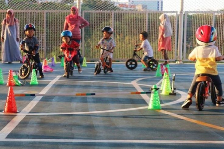 Asah Perkembangan Motorik Anak dari Rumah