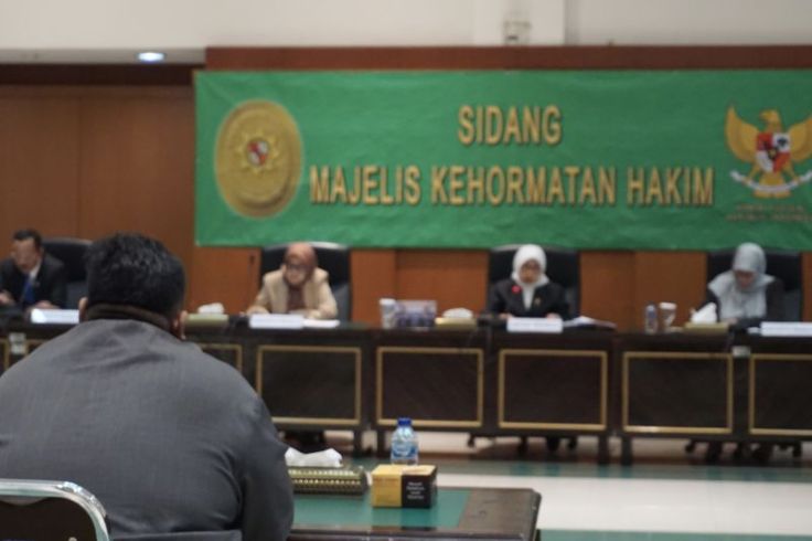 Kocak! Hakim Bolos 70 Hari Ngotot Tak Salah, akhirnya Dipecat