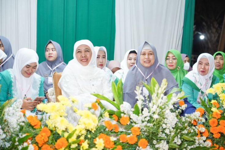 Khofifah Dapat Doa Ulama dan Ribuan Jemaah