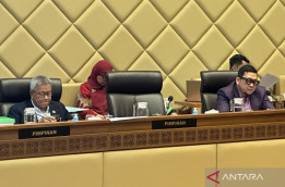 Jika Kotak Kosong Menang, Komisi II DPR Sepakat Pilkada Ulang