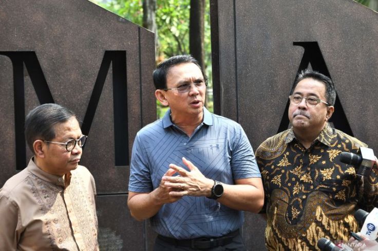 Maju Pilgub Jakarta, Pramono Perpisahan dengan Staf Seskab