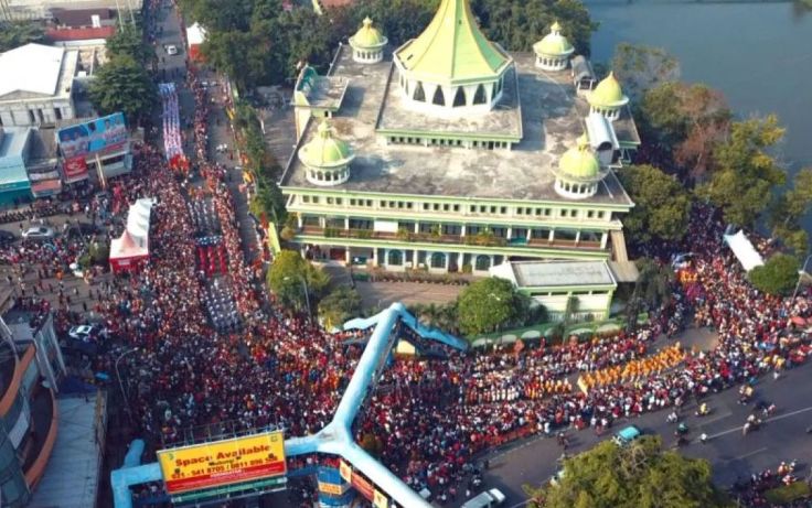 Nonton Prosesi 12 Tahunan Gotong Toapekong di Kota Tangerang