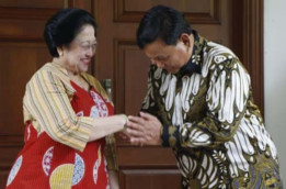 Rencana Ketemu Prabowo, Megawati Senyam-senyum