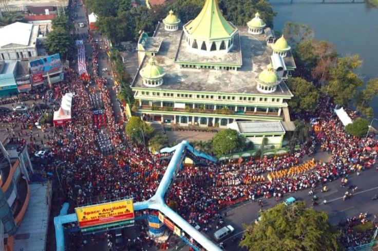 Nonton Prosesi 12 Tahunan Gotong Toapekong di Kota Tangerang