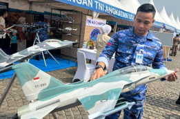 TNI AU Pamerkan Alutsista Canggih di Monas