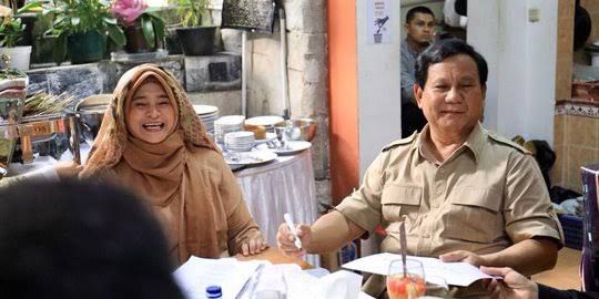 Belajar Legowo dari Prabowo