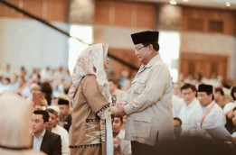 Selamat Milad Presiden Prabowo, Berjuta Jiwa Anak Acungkan Bendera SOS